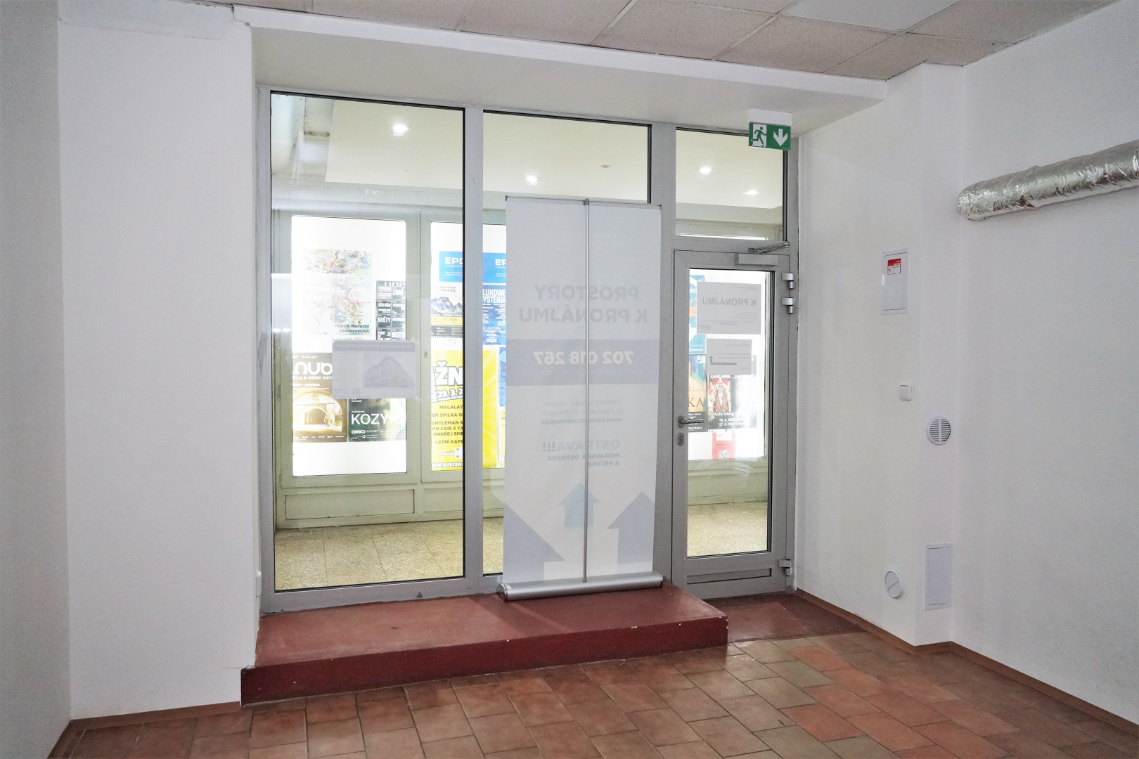 Nádražní 1265/24, prodejna - 21,75  m²