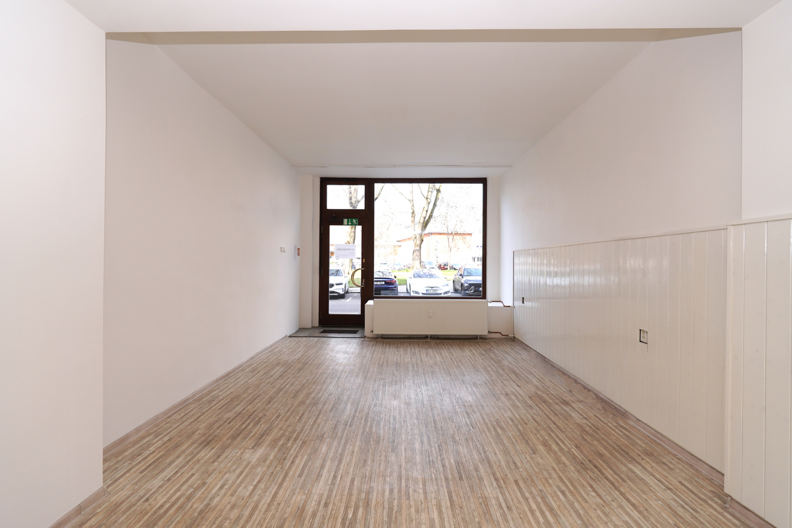 Střední 1901/4, jednotka č. 1901/903 - kosmetika, prodejna - 78,39 m²