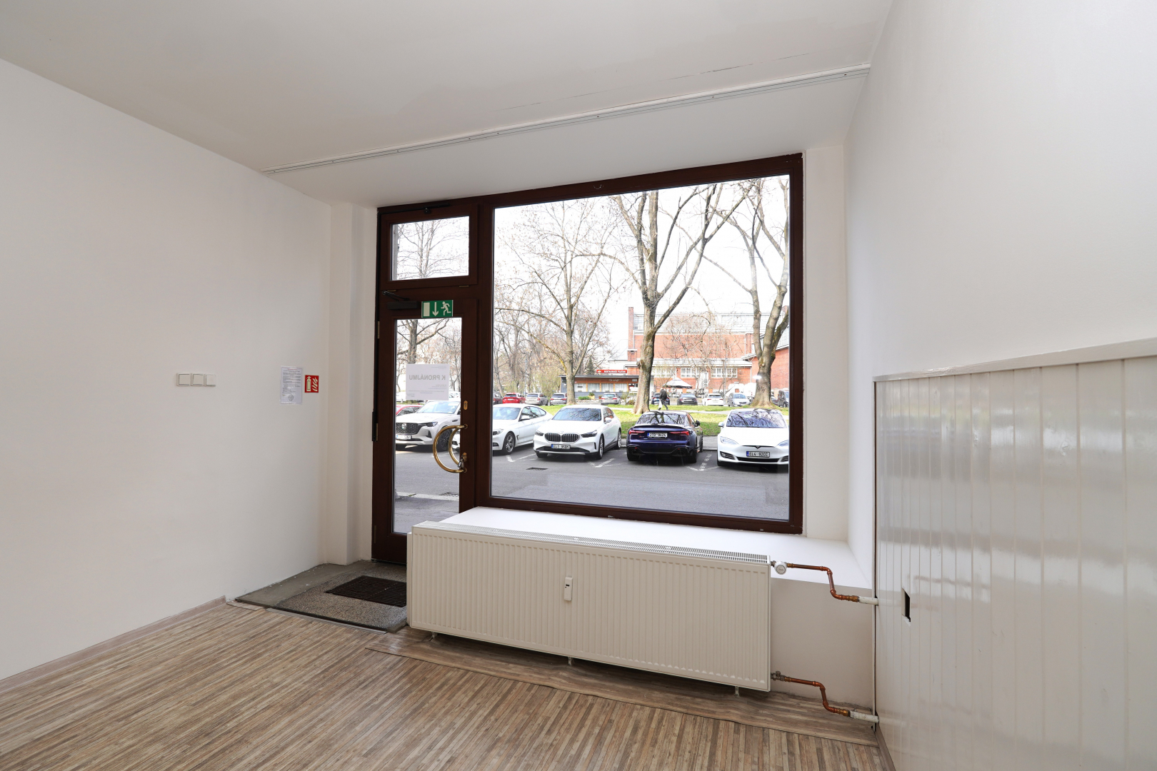 Střední 1901/4, jednotka č. 1901/903 - kosmetika, prodejna - 78,39 m²