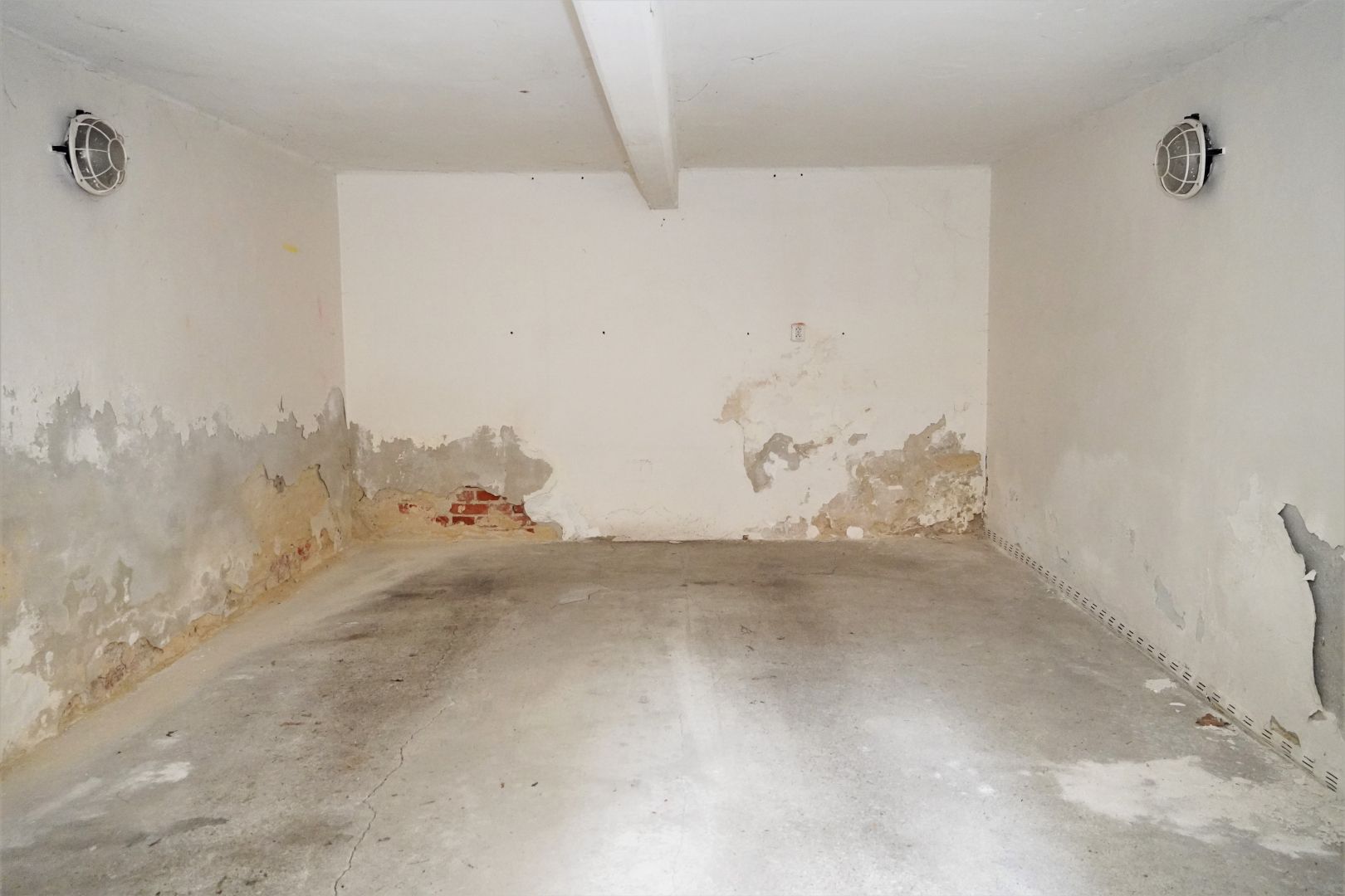 Poštovní 345/23 - garáž 20,18 m²
