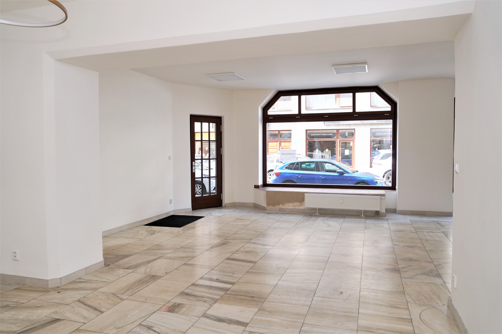 Tyršova 1823/12, jednotka č. 1823/903 - prodejna - 95,80 m²