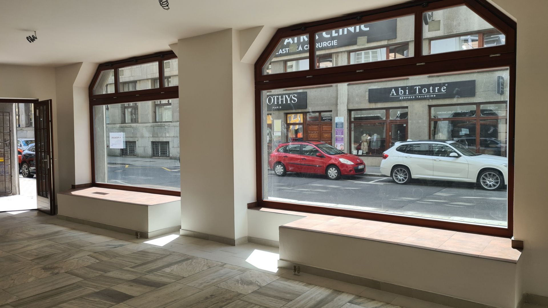 Tyršova 1823/12, jednotka č. 1823/903 - prodejna - 95,80 m²