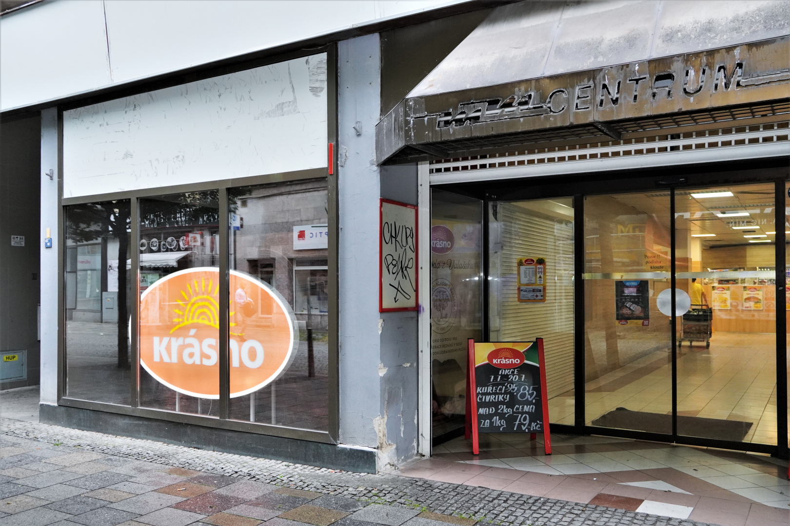 Zámecká 2315/7 - prodejna MP Krásno - 24,1 m²