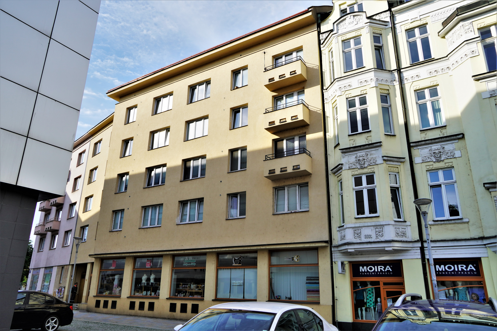 Solná 2576/3. j.č. 2576/901 - prodejna, šicí dílna - 164,08 m²