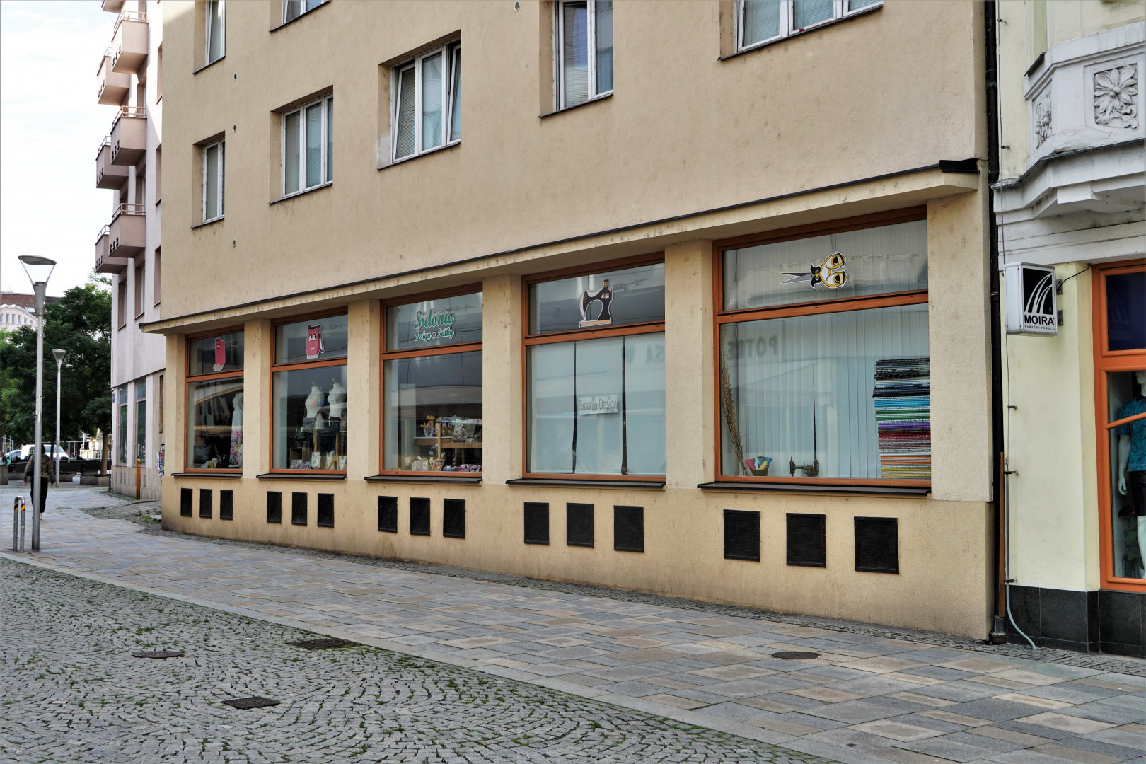 Solná 2576/3. j.č. 2576/901 - prodejna, šicí dílna - 164,08 m²