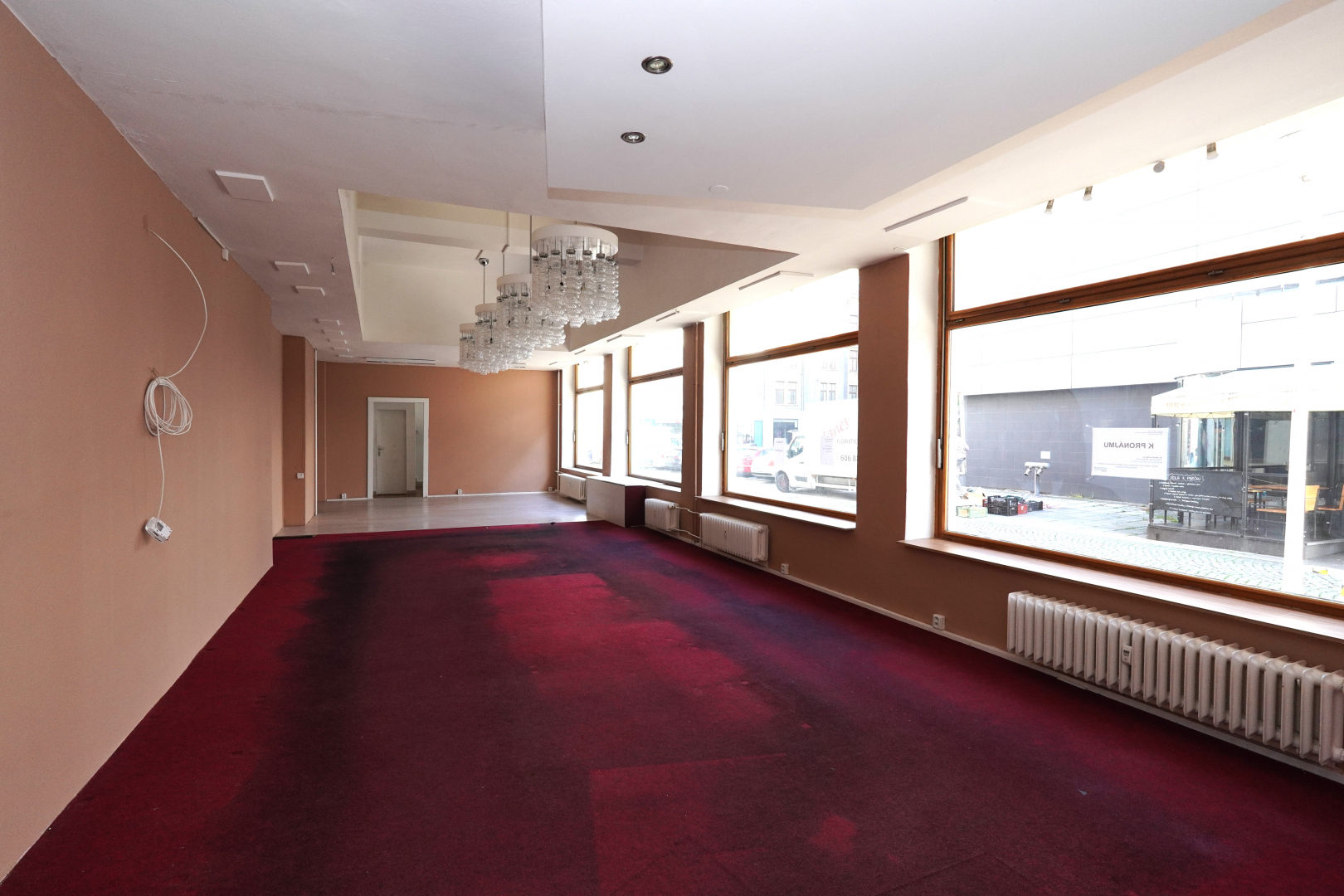 Solná 2576/3. j.č. 2576/901 - prodejna, šicí dílna - 164,08 m²