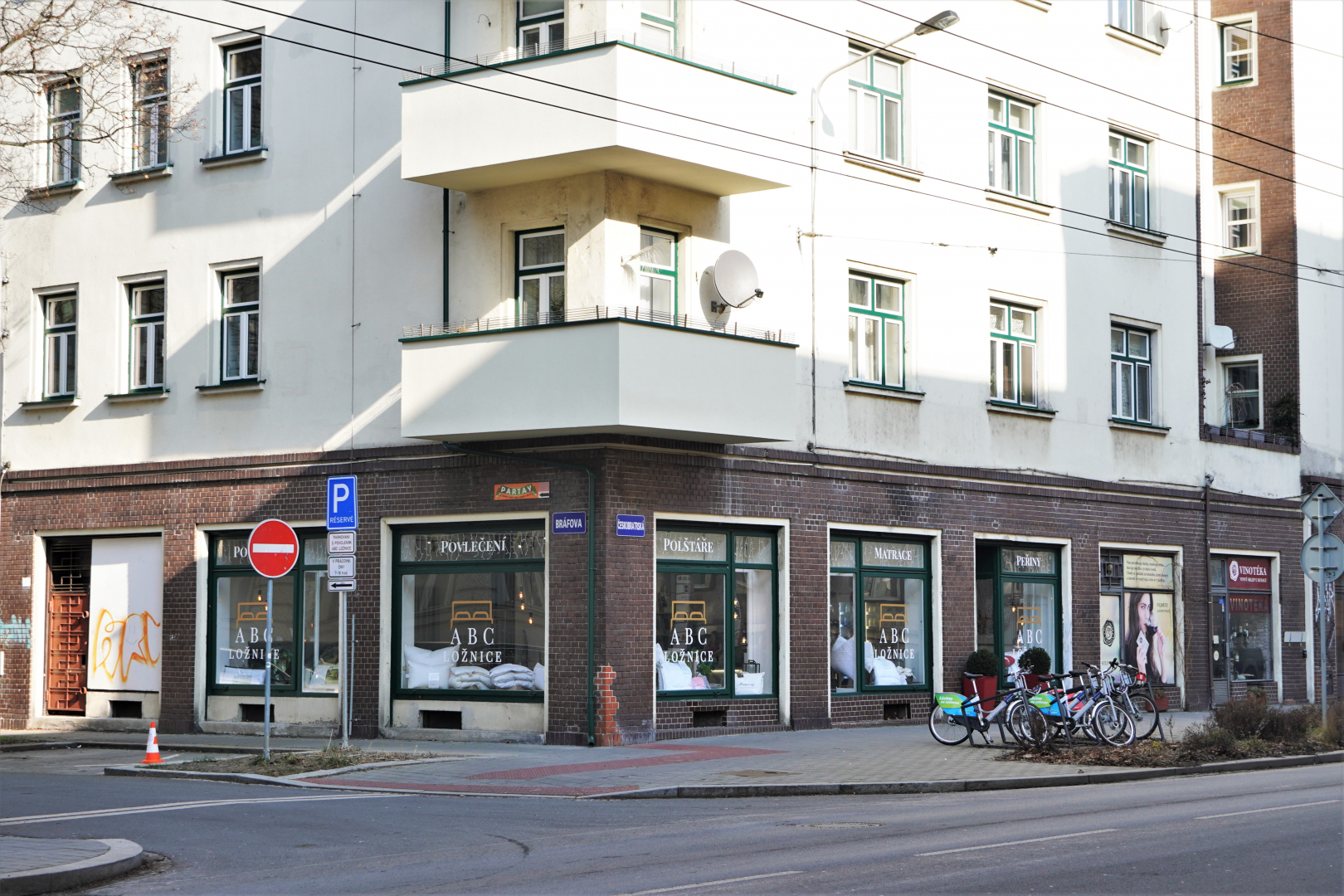 Českobratrská 1888/14, jednotka č. 1888/902 - prodejna - 197 m²