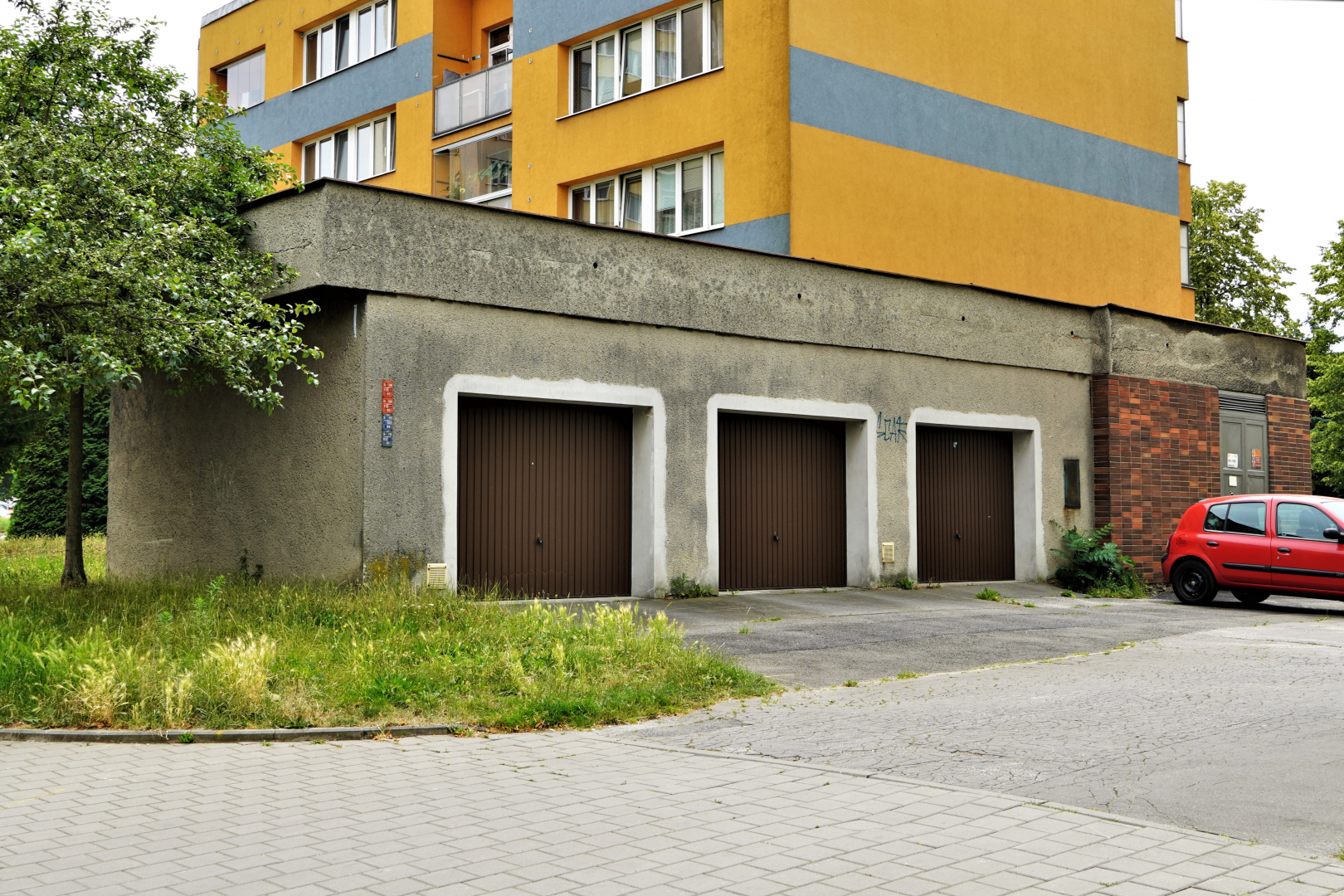 Gen. Janouška 2814/2 - garáž - 16 m²