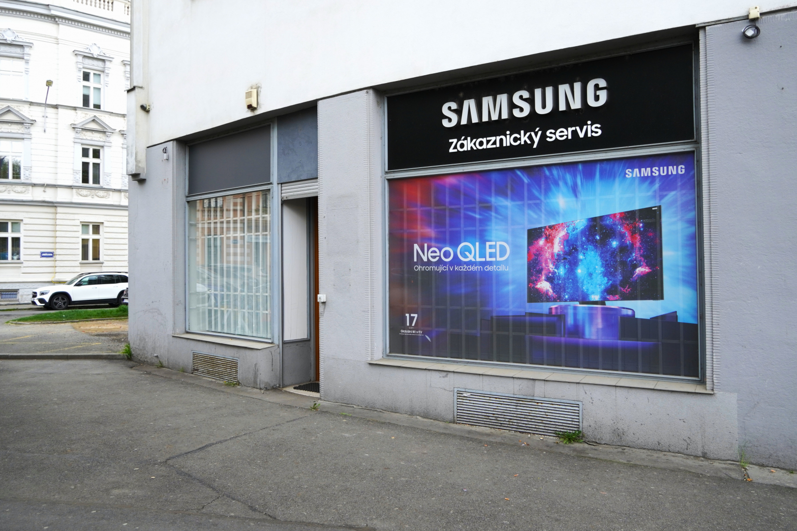 Nádražní 370/102, jednotka č. 370/902 - prodejna - 115,40 m²